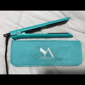 Straight Ahead Flat Iron